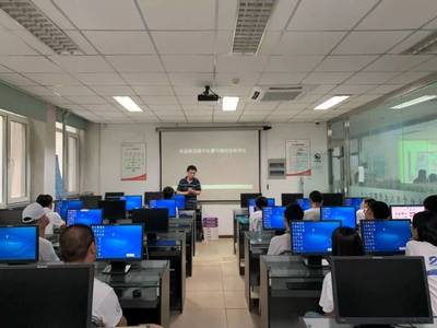 北京師范大學分營信息技術自主研究性學習活動成功舉辦，青少年共探網絡技術服務新視野